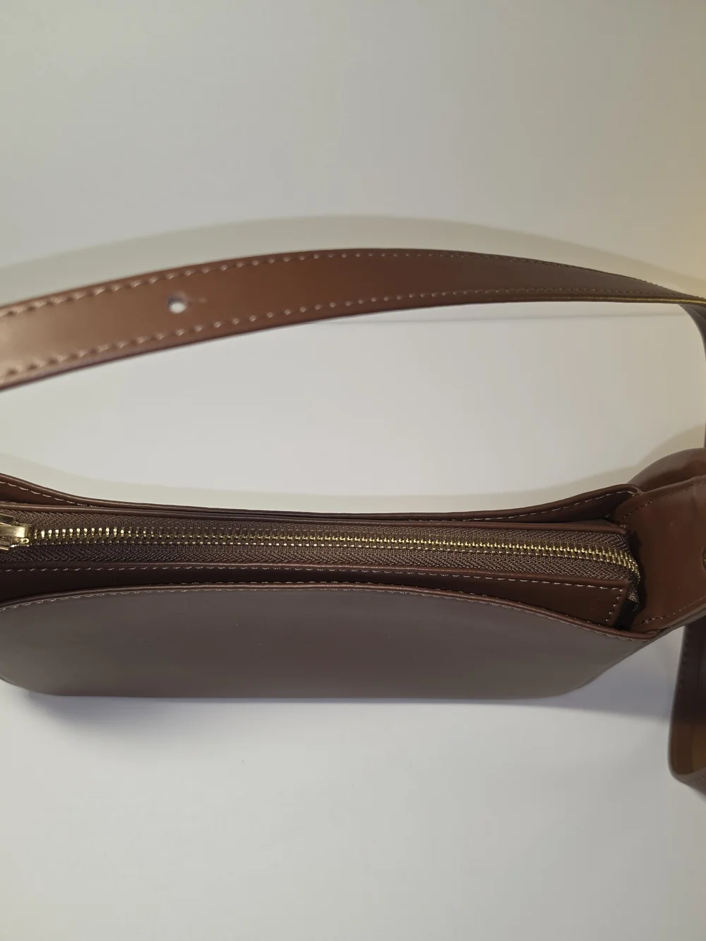 BAGLLET BG136 Chestnut Italian Leather Baguette Crossbody Bag - Picture 10 of 13